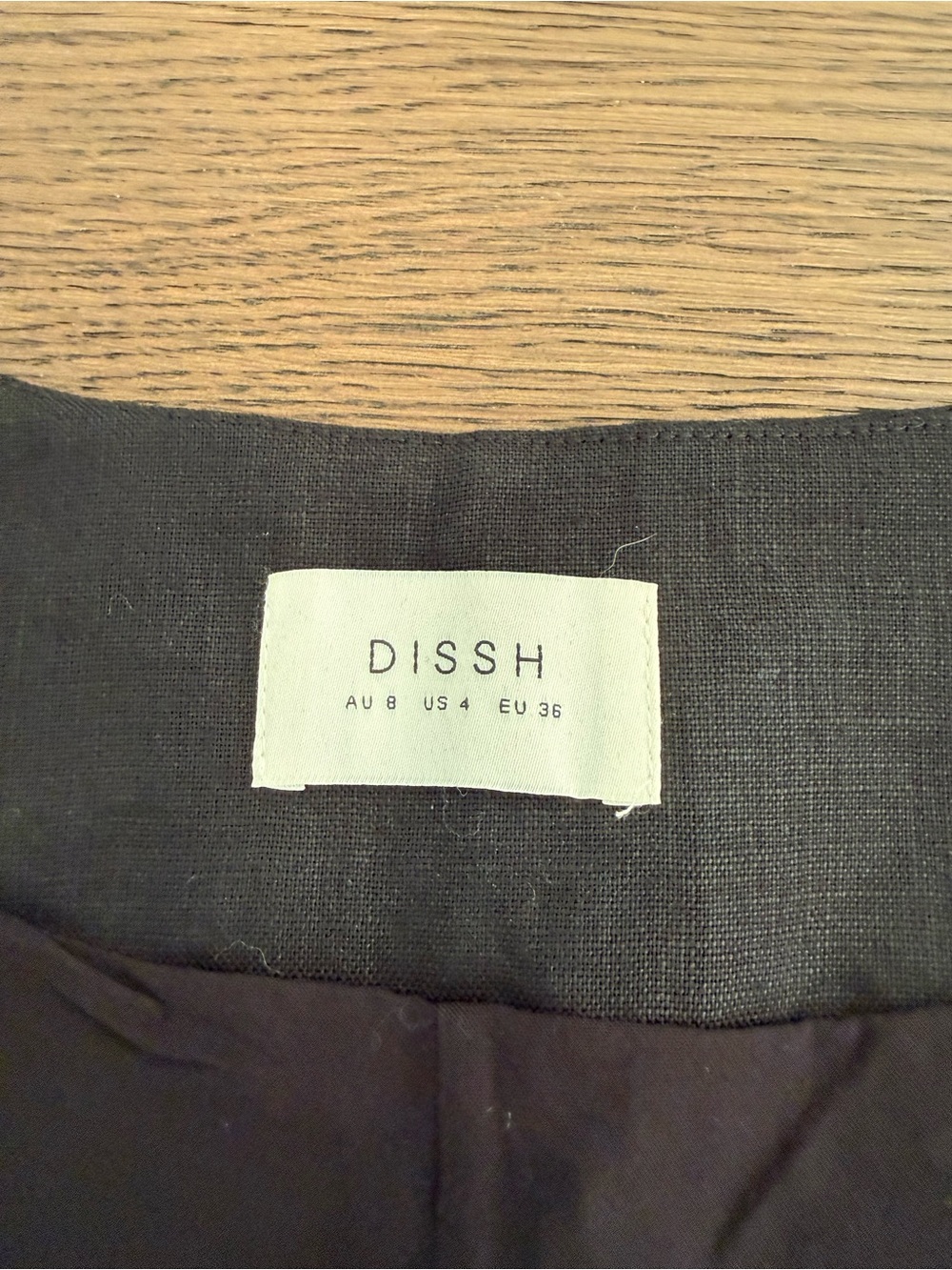 DISSH Linen Vest - Picture 2 of 3